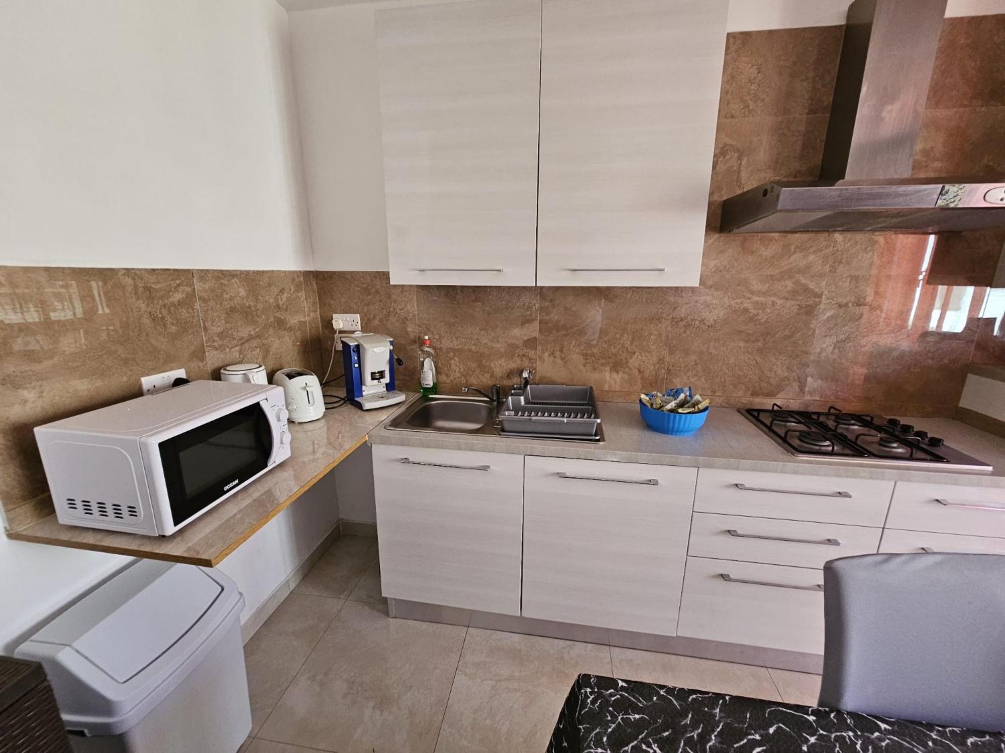 Modern Three Bedroom Apartment In Center Bugibba เซนต์พอลส์เบย์ ภายนอก รูปภาพ